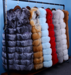 16-056july-fox-fur-vest-1