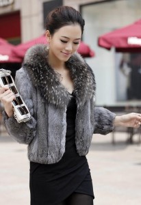 16-040-aug-rabbit-fur-jacket-with-the-raccoon-fur-collar-eileenhou-11