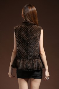 16-076-aug-knitted-mink-fur-vest-eileenhou-1