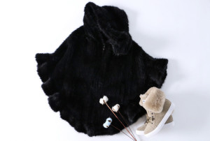 1703068 knitted mink fur shawl with hood falbala eileenhou ailin fur (11)