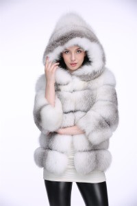 fox-fur-vest-with-hood-1610023-eileenhou-10