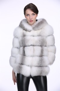 fox-fur-vest-with-hood-1610023-eileenhou-26