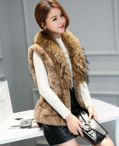 1701039 rex rabbit fur vest with raccoon fur collar eileenhou (12)