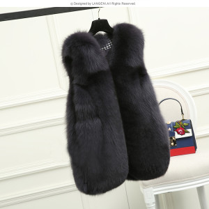 1704069 fox fur waistcoat eileenhou lvcomeff (24)