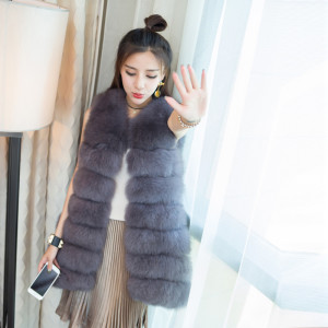 1704079 fox fur gilets eileenhou lvcomeff (50)