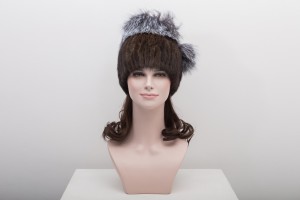 1704116 knitted mink fur hat with silver fox fur top eileenhou lvcomeff (2)