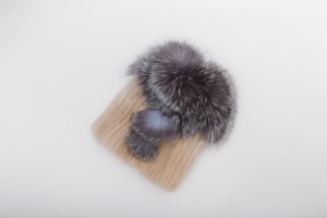 1704116 knitted mink fur hat with silver fox fur top eileenhou lvcomeff (22)