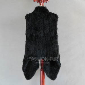 1704145 knitted rabbit fur gilet eileenhou lvcomeff (1)