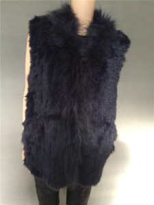 1704154 knitted rabbit fur gilet with raccoon fur collar eileenou lvcomeff (4)_副本