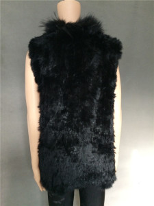 1704154 knitted rabbit fur gilet with raccoon fur collar eileenou lvcomeff (9)_副本