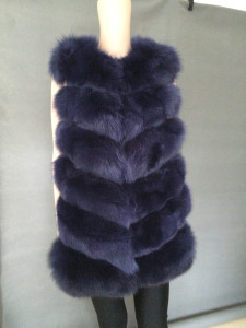 1704157 fox fur gilet eilenehou lvcomeff (12)