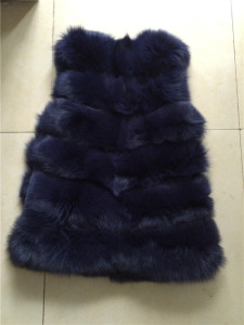 1704157 fox fur gilet eilenehou lvcomeff (18)