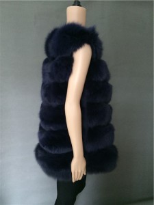 1704157 fox fur gilet eilenehou lvcomeff (20)