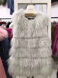 1704200 rex rabbit fur gilet with mongolia sheep fur trimming eileenhou lvcomeff (4)