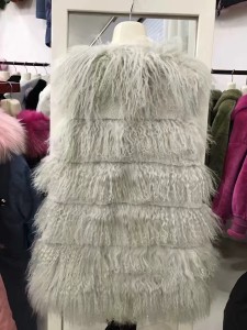 1704200 rex rabbit fur gilet with mongolia sheep fur trimming eileenhou lvcomeff (5)