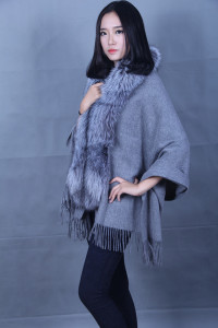 1705060 wool shawl with fox fur collar ailin fur (15)