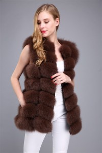 1706009 (29) eileenhou fox fur gilet light brown lvcomeff