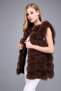 1706009 (30) eileenhou fox fur gilet light brown lvcomeff