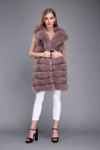 1706010 khaki color fox fur gilet eileenhou (4)