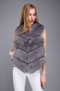 1706016 gray fox fur short gilet eileenhou (8)