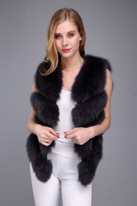 1706016 ink fox fur gilet short eileenhou (12)