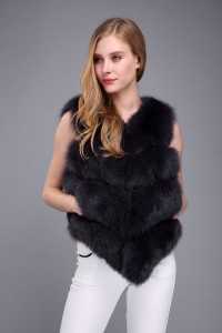 1706016 ink fox fur gilet short eileenhou (7)