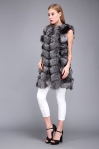 1706037 silver fox fur gilet lvcomeff (8)