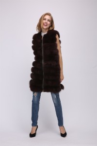 1708160 fox fur gilet lvcomeff (17)