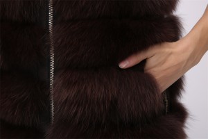 1708160 fox fur gilet lvcomeff (30)