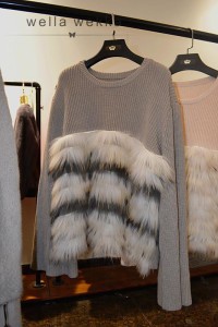 1802054 wool sweater with raccoon fur trimming eileenhou (14)